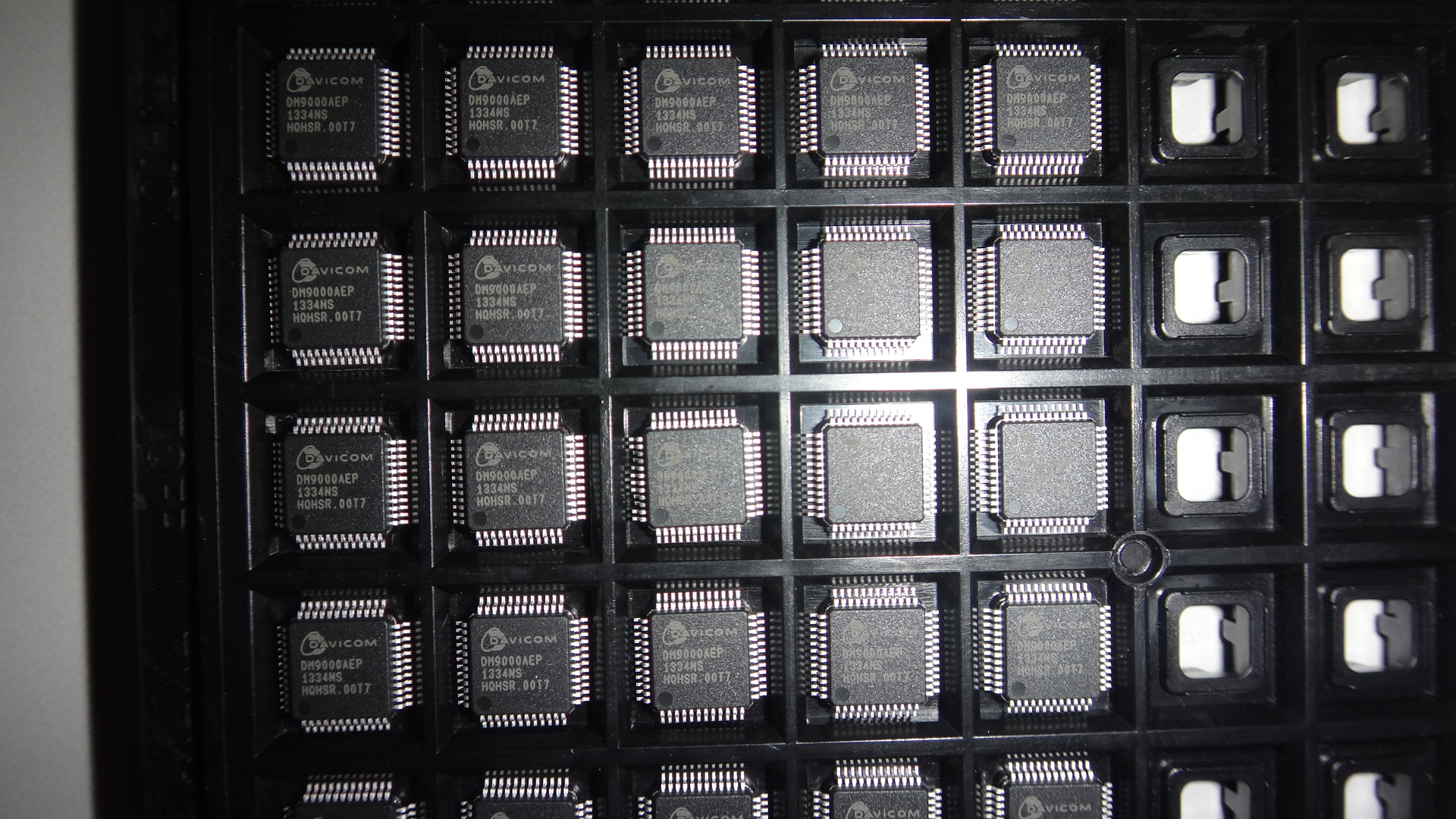 DM9000AEP