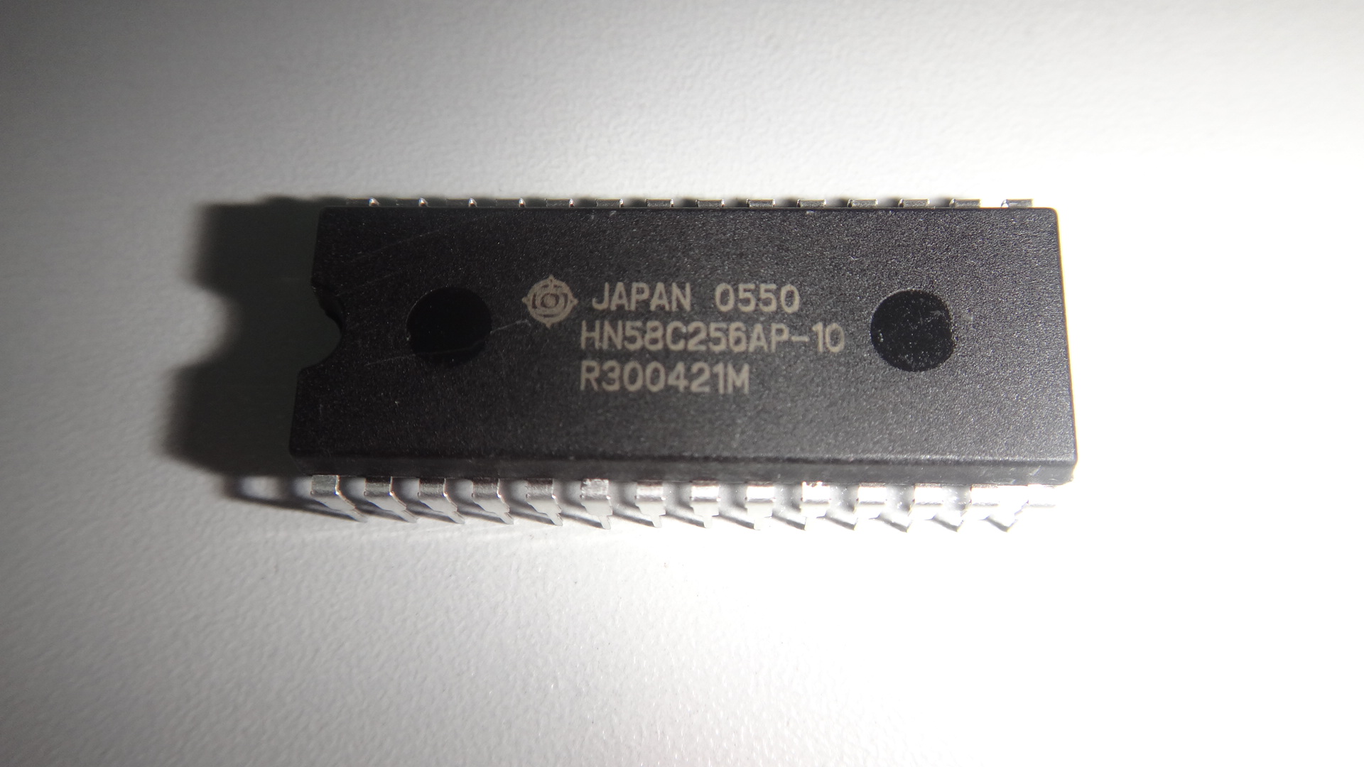 HN58C256AP-10