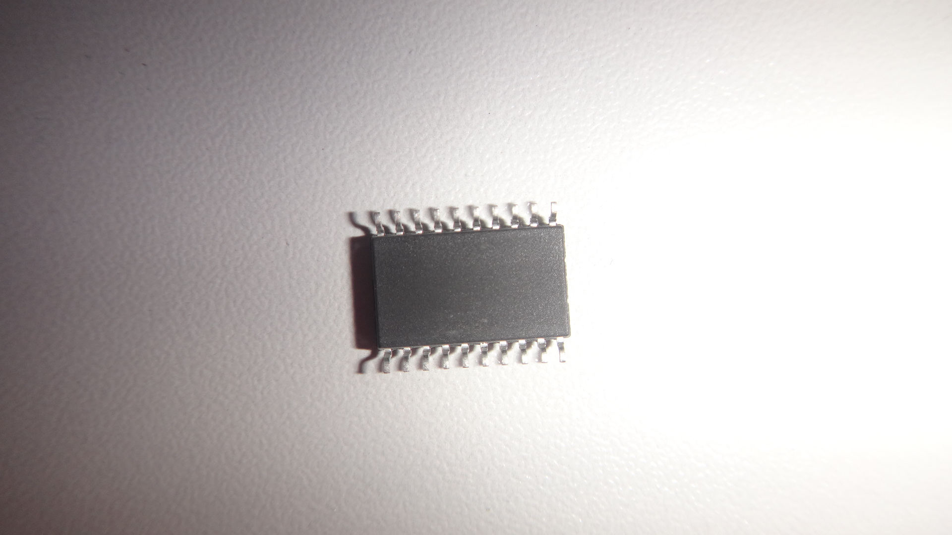 PIC16F690-I/SO